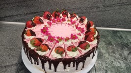 Erdbeer-Joghurt-Sahne-Torte.jpg